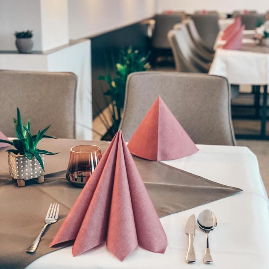Hotel Bayrischer Hof 벨스 외부 사진