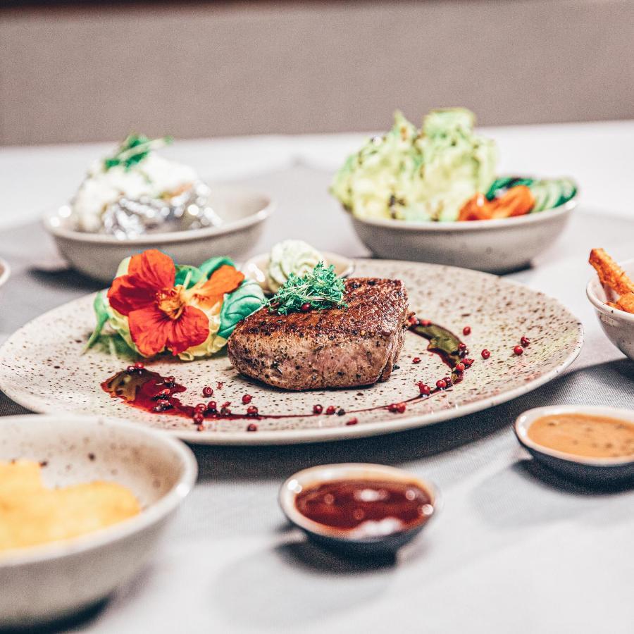 Hotel Bayrischer Hof 벨스 외부 사진