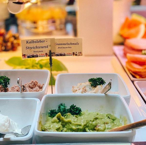 Hotel Bayrischer Hof 벨스 외부 사진